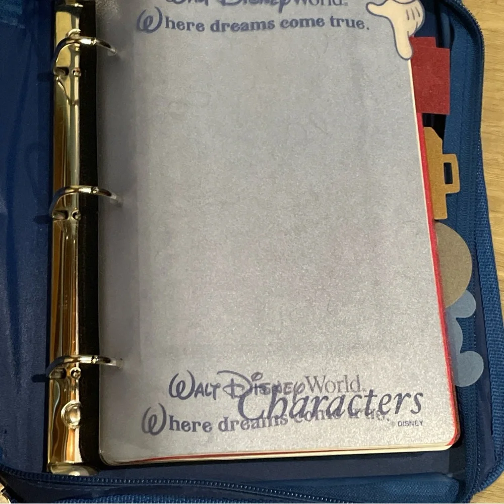 Disney Dreams Souvenir Autograph Photo Pin Collectors Binder New W/photo Cube